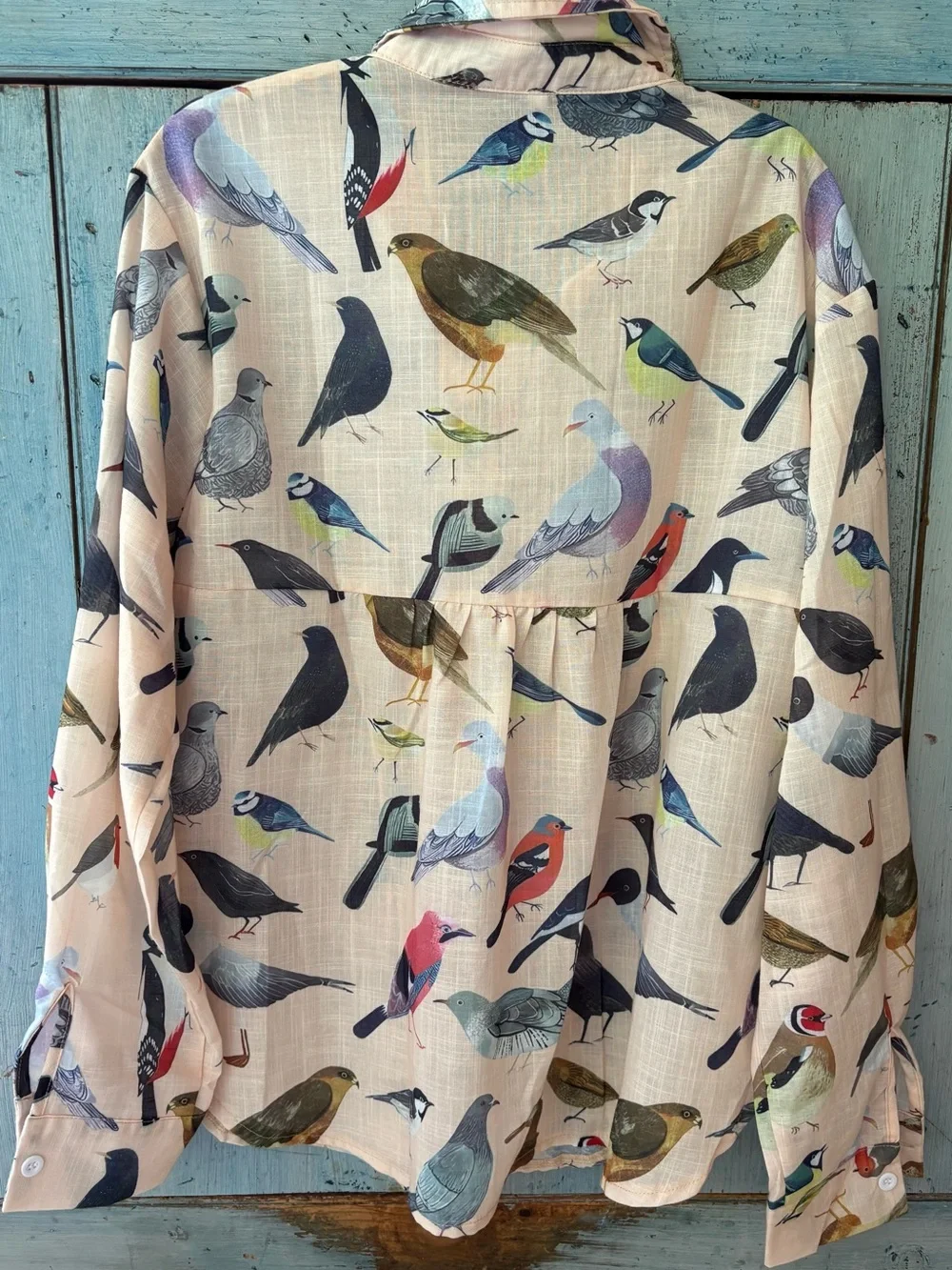For Bird Lovers! Super Fun Women’s Beige Bird-Print Button-Up Shirt, Medium - Picture 2 of 16